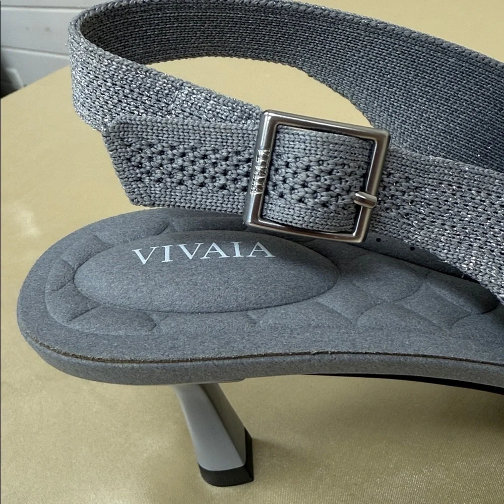 Vivaia Addison Pointed-Toe Slingback Sandals Women 's Size 42
